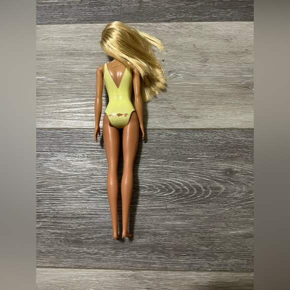 Lot Of Four Barbies - Picture 7 of 14